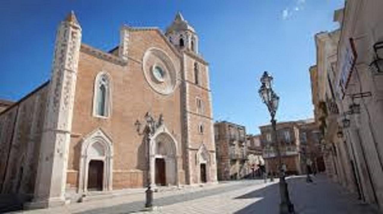 L'Arca - Bed & Breakfast In Lucera Centro Екстер'єр фото